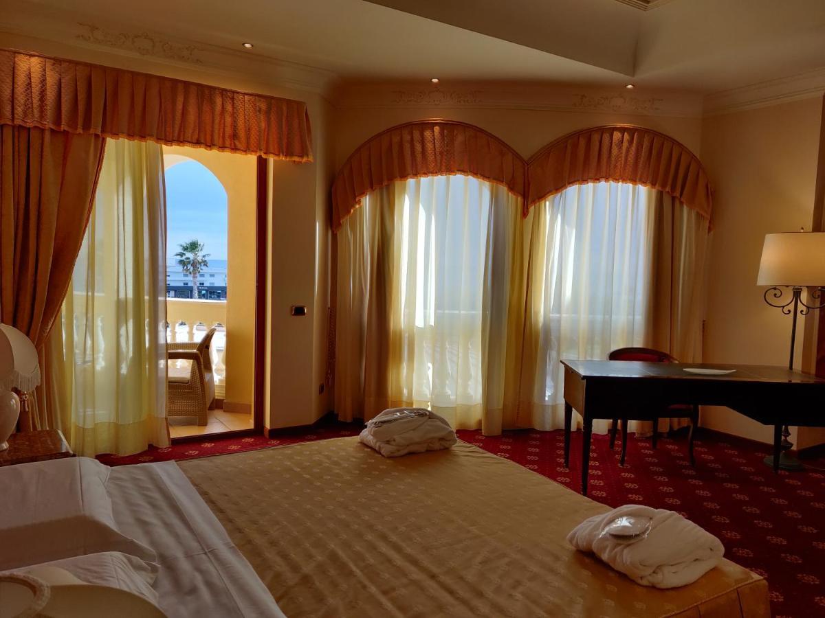 Parco Dei Principi Hotel Roccella Ionica Eksteriør bilde