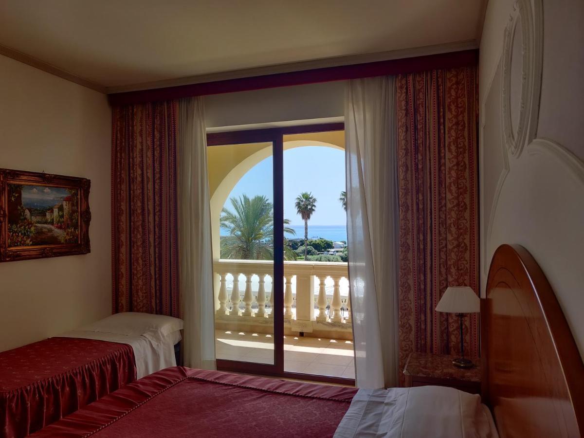 Parco Dei Principi Hotel Roccella Ionica Eksteriør bilde