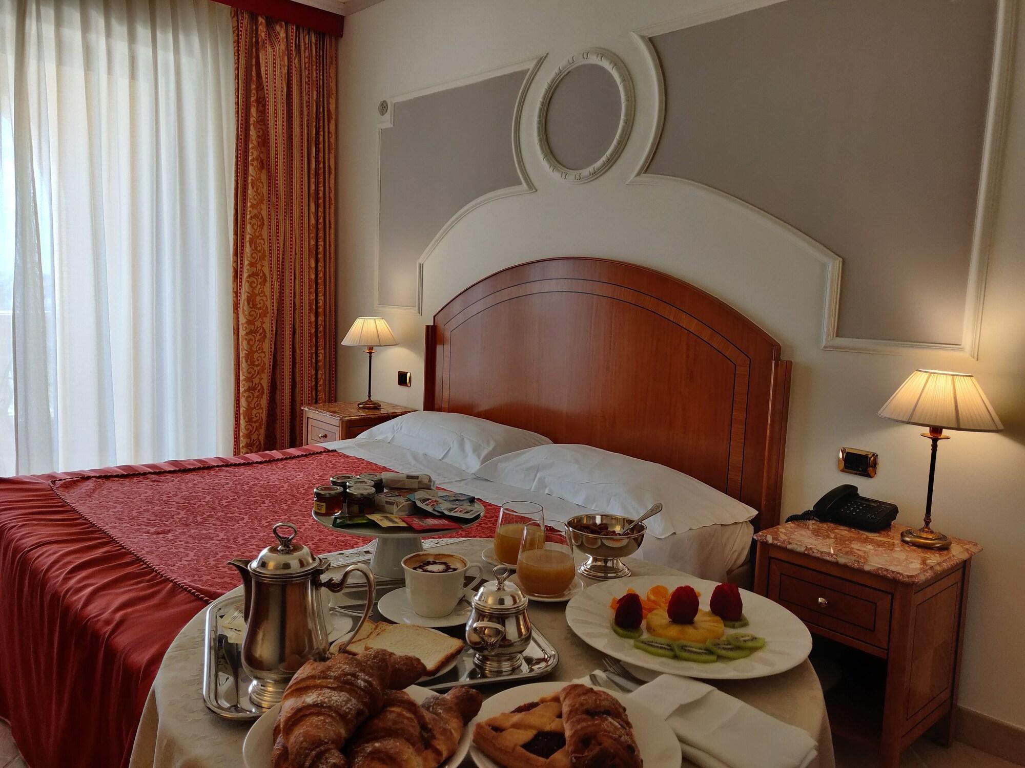 Parco Dei Principi Hotel Roccella Ionica Eksteriør bilde