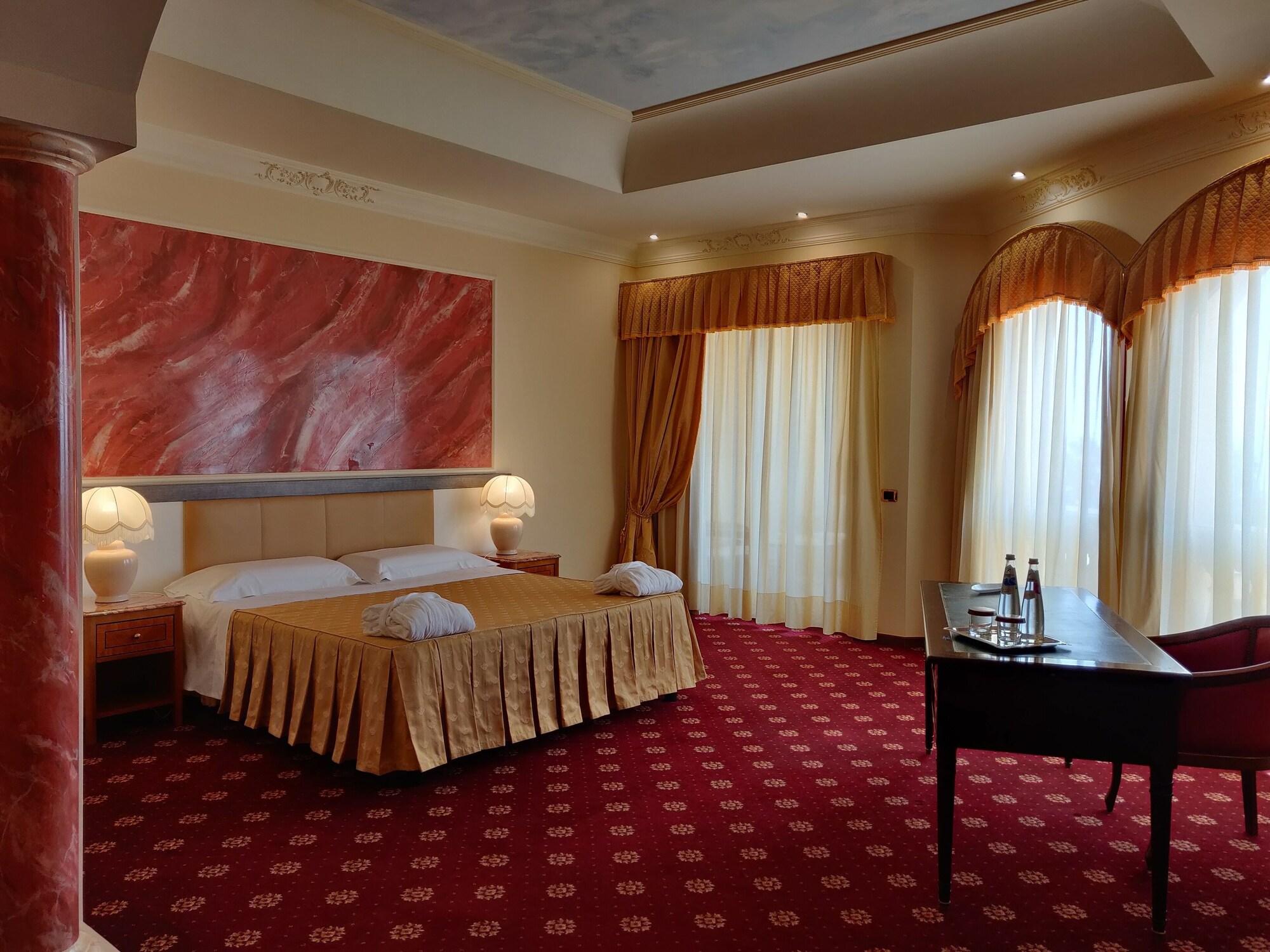 Parco Dei Principi Hotel Roccella Ionica Eksteriør bilde