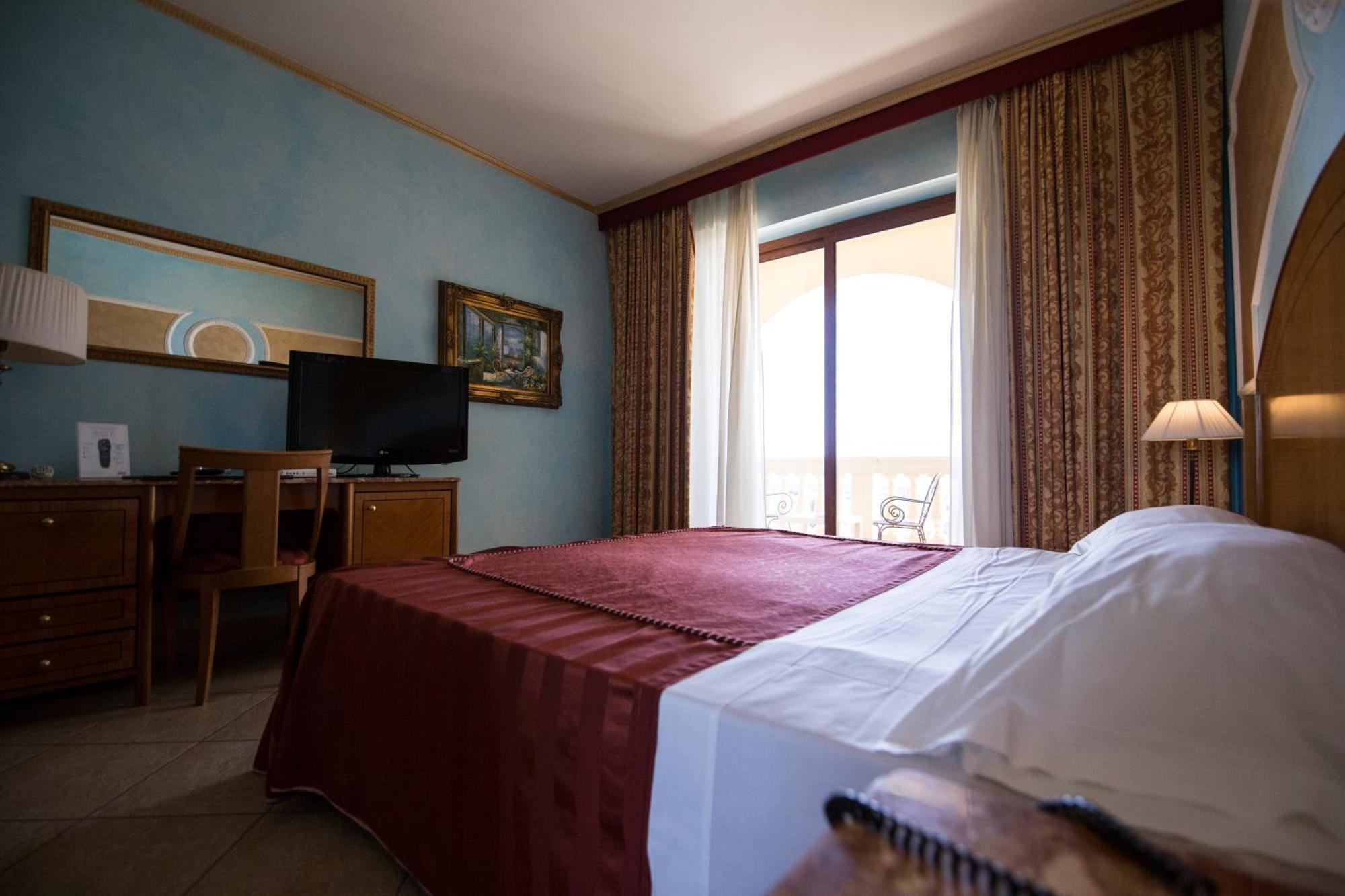 Parco Dei Principi Hotel Roccella Ionica Eksteriør bilde