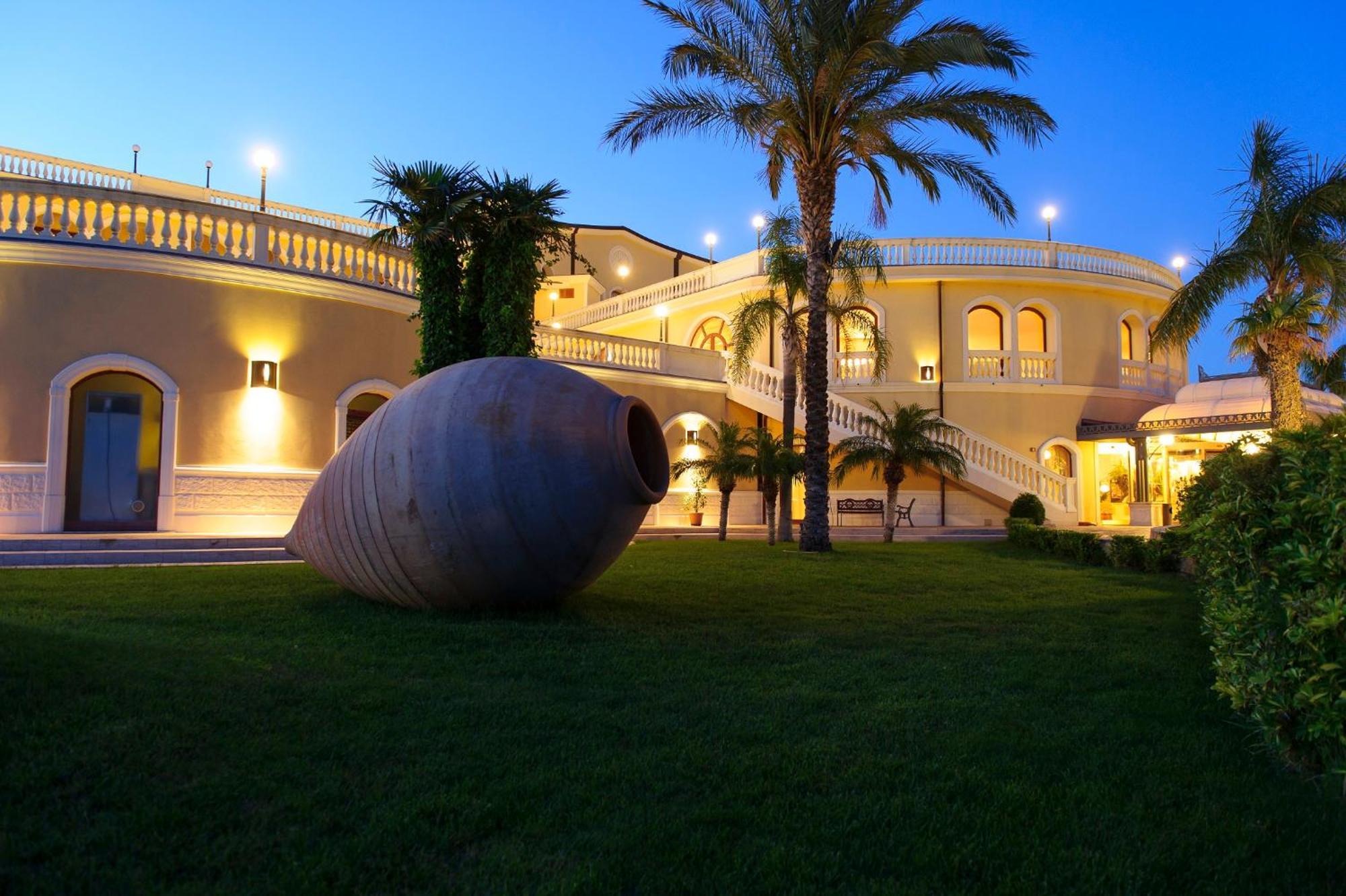 Parco Dei Principi Hotel Roccella Ionica Eksteriør bilde